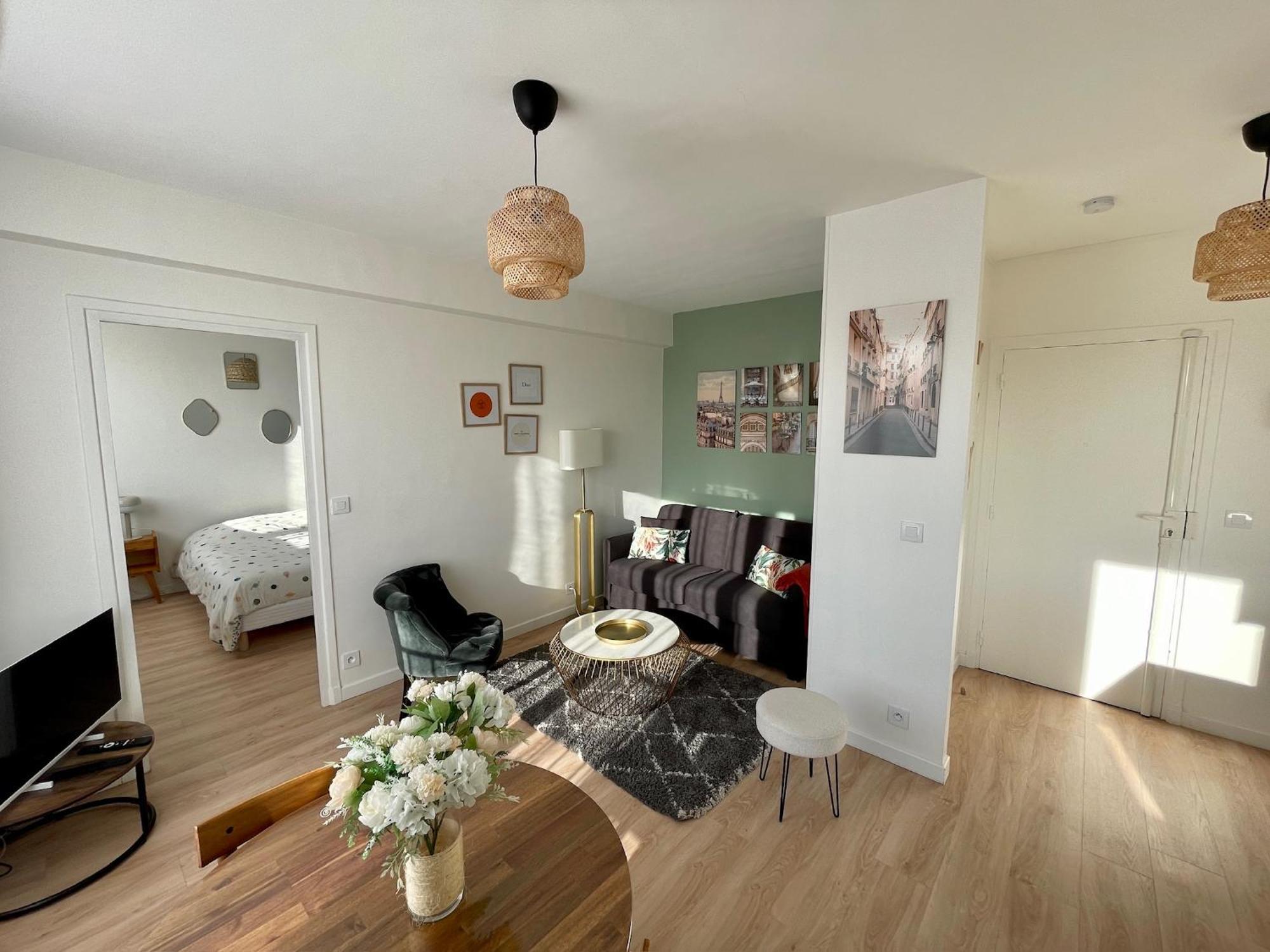 2 Pieces Lumineux Aux Portes De Paris Кламар Екстериор снимка
