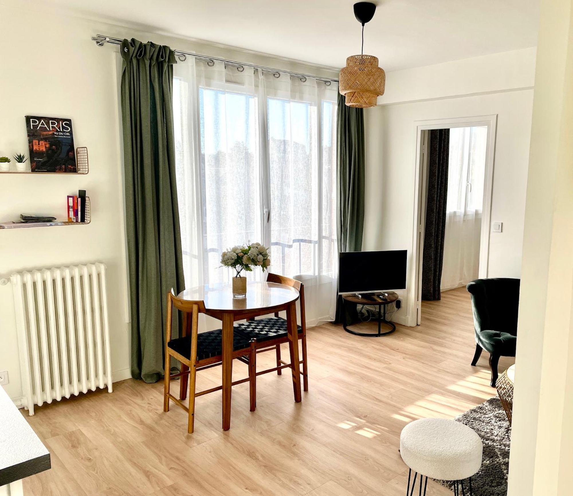 2 Pieces Lumineux Aux Portes De Paris Кламар Екстериор снимка